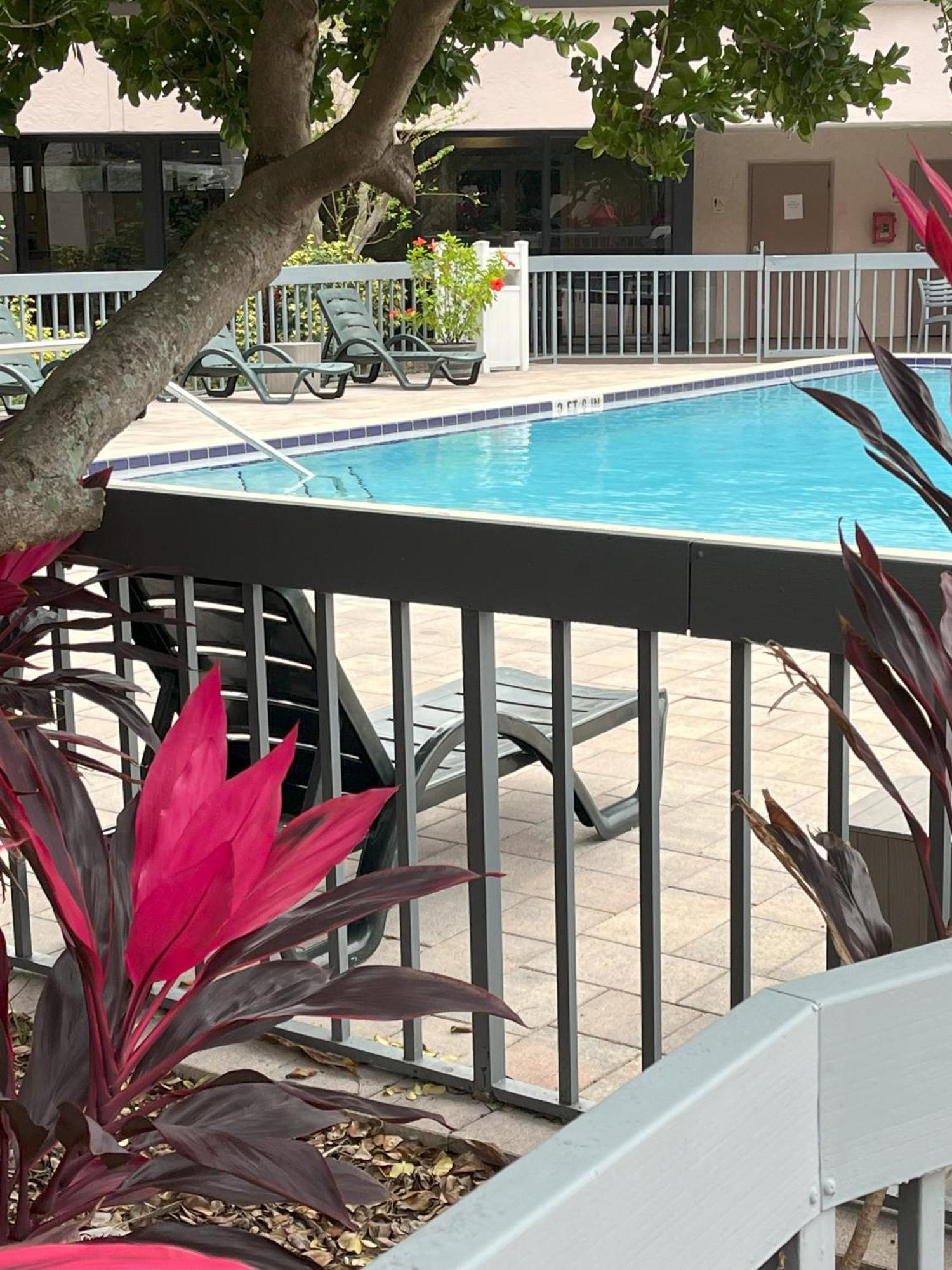 Grand Hotel Orlando At Universal Blvd - Shuttle To Theme Parks מראה חיצוני תמונה
