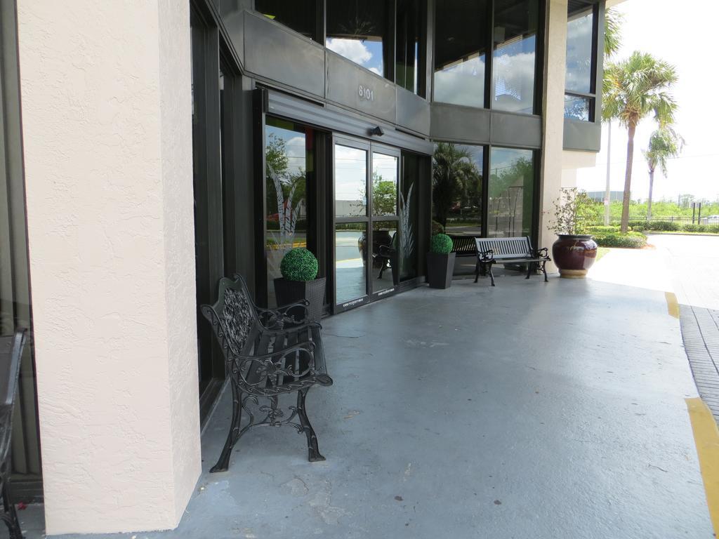 Grand Hotel Orlando At Universal Blvd - Shuttle To Theme Parks מראה חיצוני תמונה